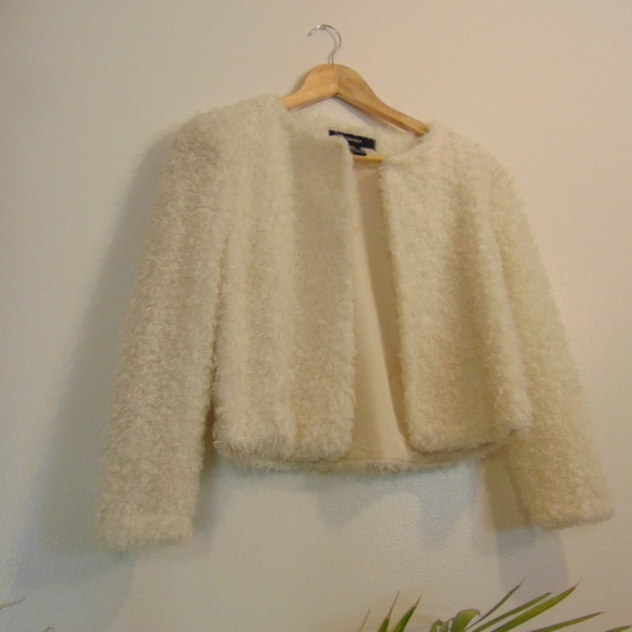 FOREVER 21 Fuzzy White Jacket - Picture 5 of 6